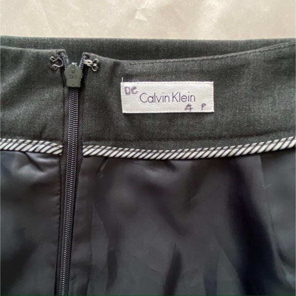 Calvin Klein Charcoal Stretch Pencil Skirt Size 4P - Picture 7 of 8